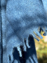 Lade das Bild in den Galerie-Viewer, WOLKENSCHAL WS100- 7 Denim