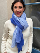 Lade das Bild in den Galerie-Viewer, WOLKENSCHAL WS300 - 504 Dazzling-Serenity