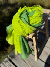 Lade das Bild in den Galerie-Viewer, WOLKENSCHAL WS300 - 502 Forrest/Tender
